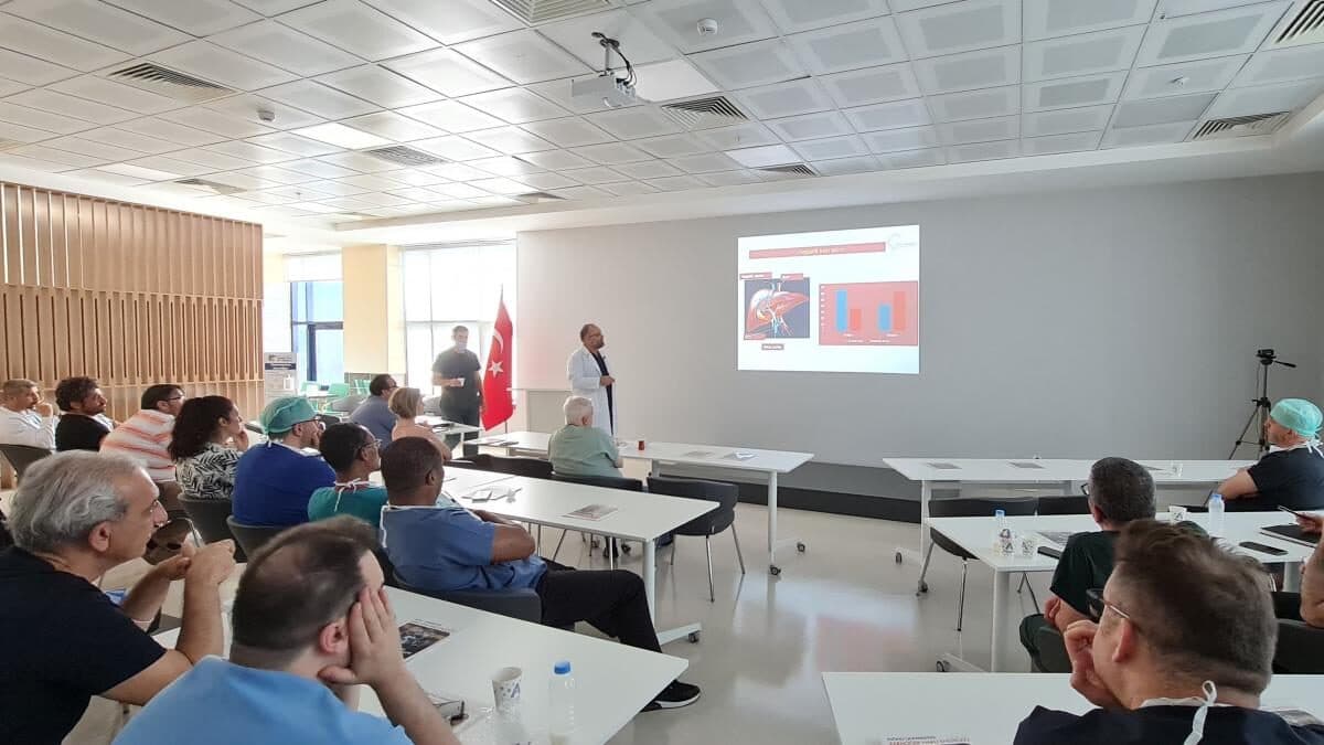 Karaciğer Nakli Öncesi Portal Hipertansiyon Yönetimi Konulu Seminer Gerçekleştirildi